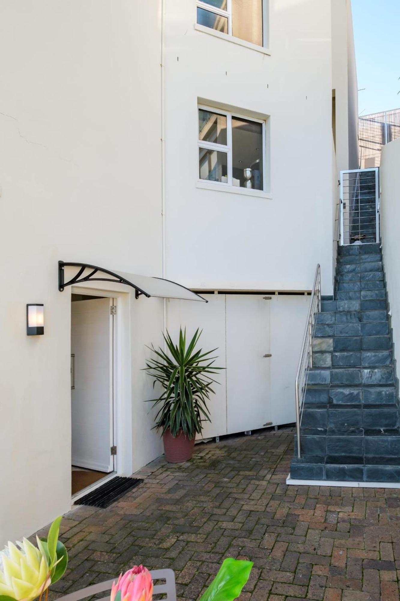 Camps Bay Terrace Suite เคปทาวน์ ภายนอก รูปภาพ